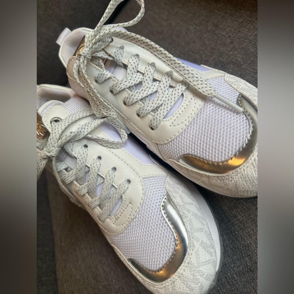 MICHAEL KORS SNEAKERS